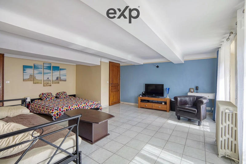 Maison contemporaine - 400 m² - 15 pièces