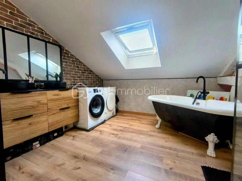 Loft - 245 m² - 5 pièces