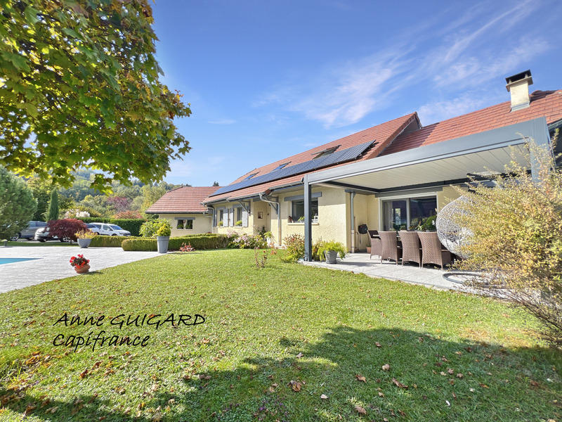 Maison - 194 m² - 6 pièces