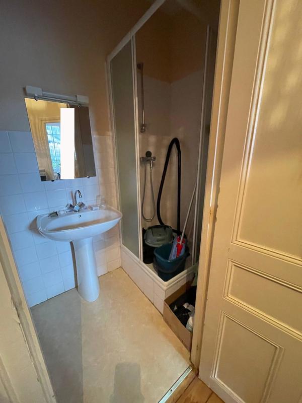 Local commercial - 130 m² - 4 pièces