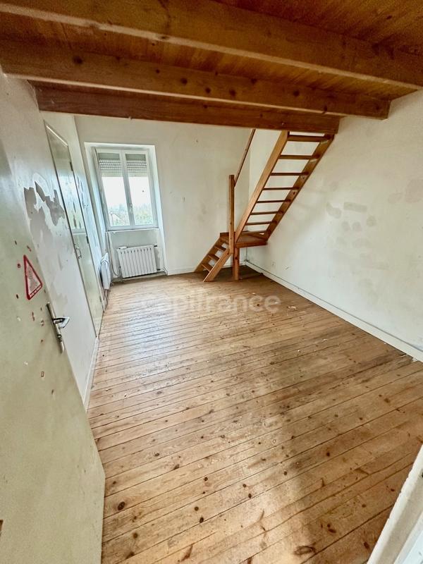 Maison - 180 m² - 7 pièces