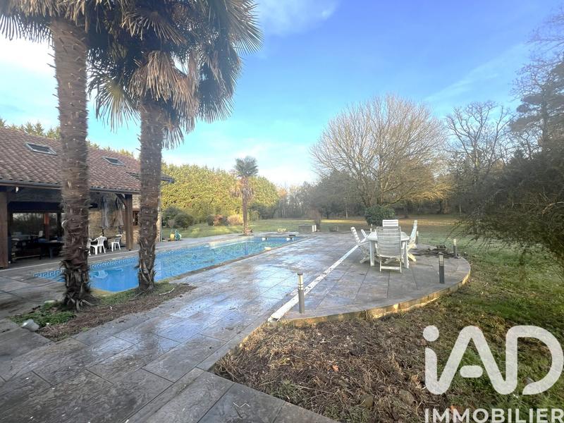 Maison - 184 m² - 4 pièces