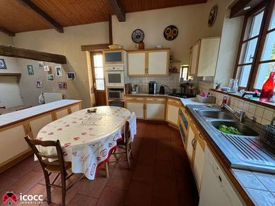 Demeure - 563 m² - 18 pièces