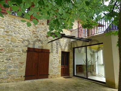Maison - 170 m² - 9 pièces