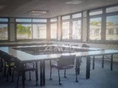 Bureau - 1 131 m²