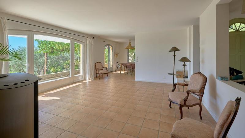 Villa - 204 m² - 5 pièces
