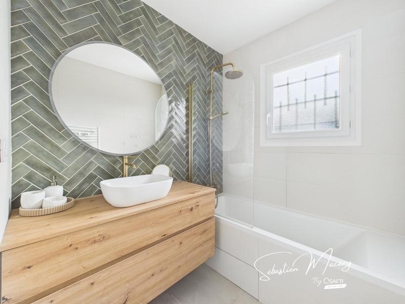 Maison - 101 m² - 4 pièces