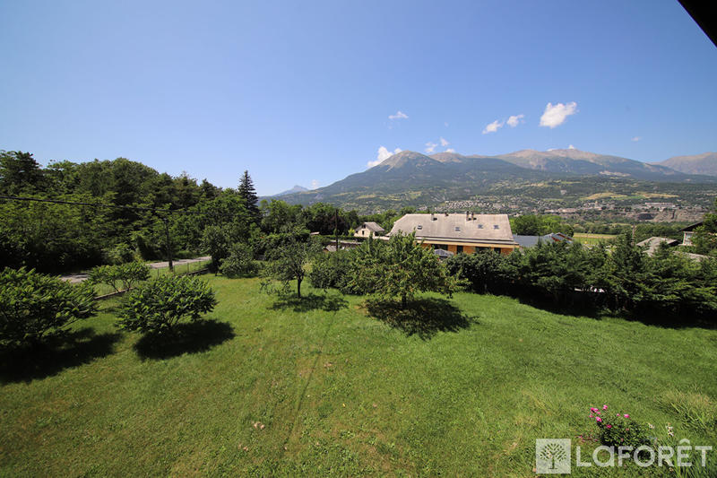 Maison - 180 m² - 6 pièces