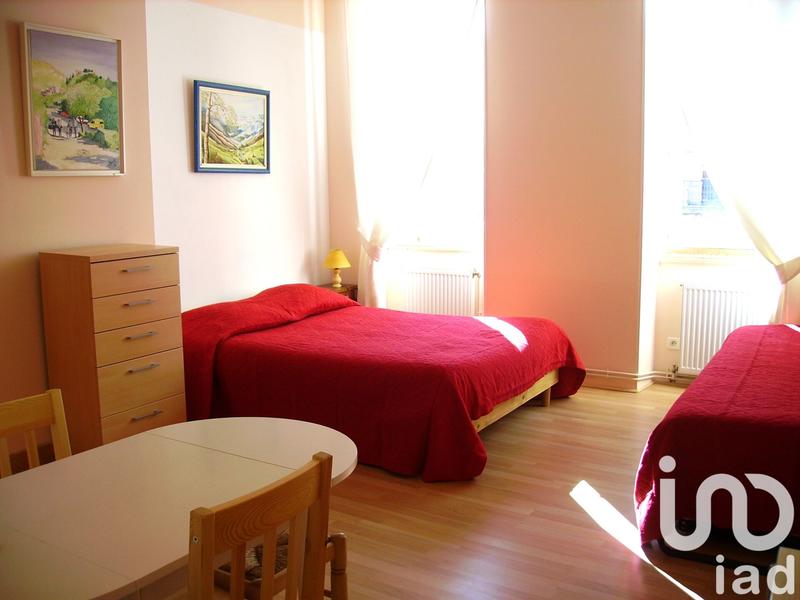 Maison - 480 m² - 16 pièces