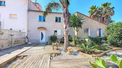 Maison - 209 m² - 7 pièces