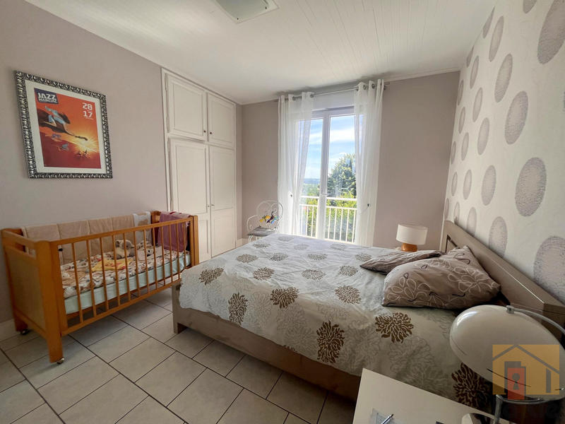 Maison - 207 m² - 10 pièces