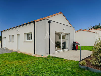 Maison - 90 m² - 4 pièces