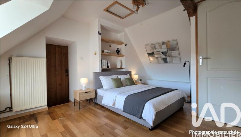 Maison - 236 m² - 7 pièces