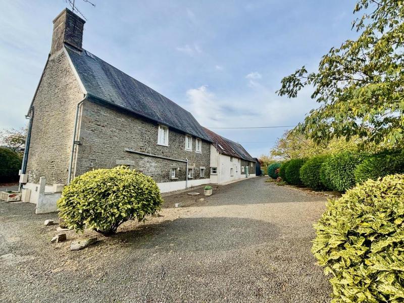 Maison en pierre - 317 m² - 15 pièces