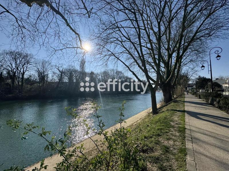 Maison - 170 m² - 7 pièces