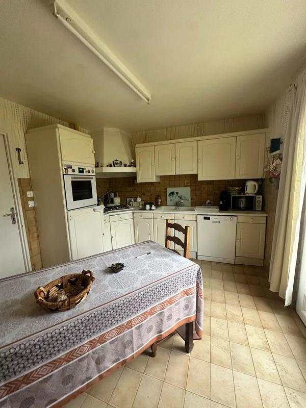 Maison - 90 m² - 6 pièces