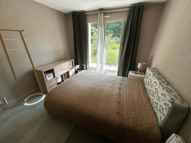 Maison - 205 m² - 8 pièces