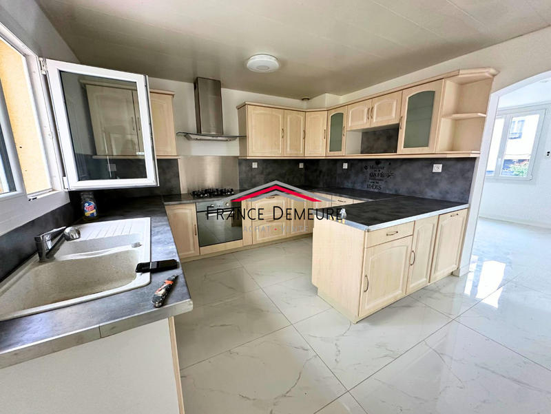 Maison - 91 m² - 4 pièces