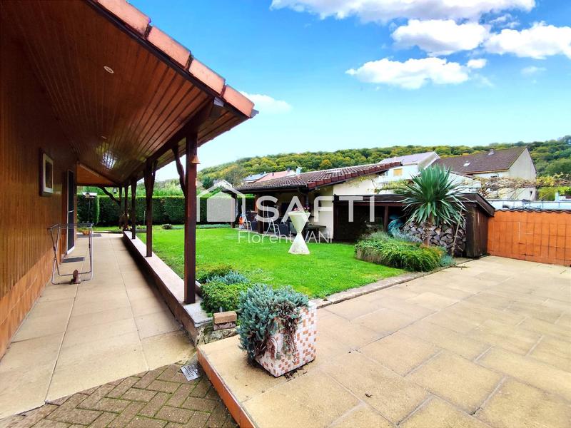 Maison - 230 m² - 12 pièces