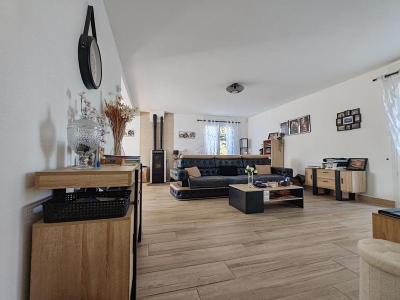 Maison - 240 m² - 13 pièces