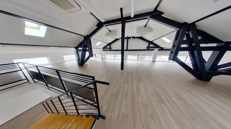 Bureau - 284 m²