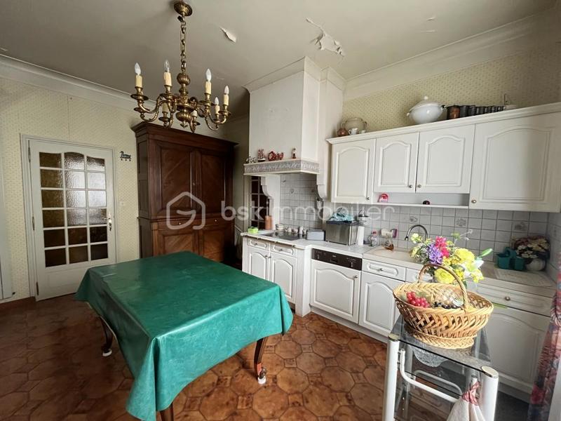 Maison - 308 m² - 9 pièces