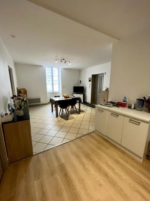 Appartement - 65 m² - 3 pièces