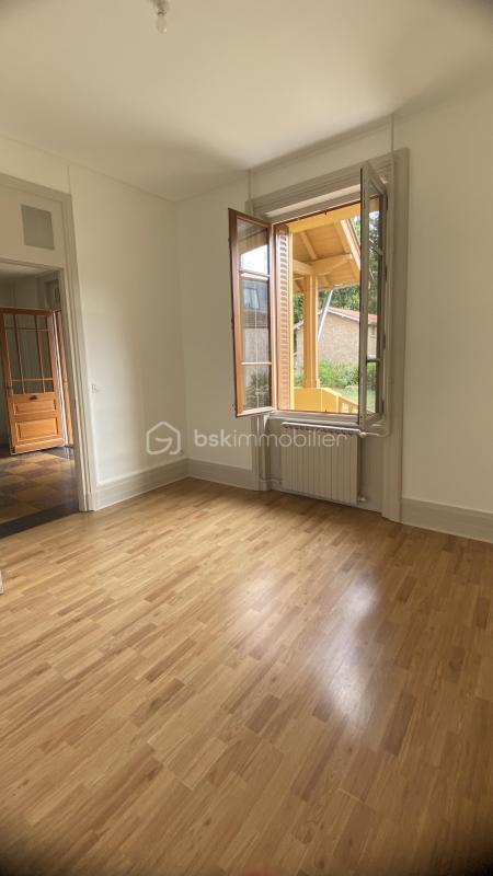 Maison - 158 m² - 8 pièces