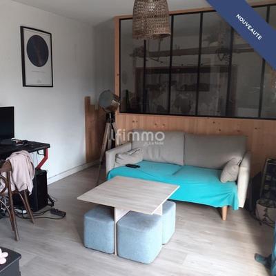 Studio - 30 m² - 1 pièce