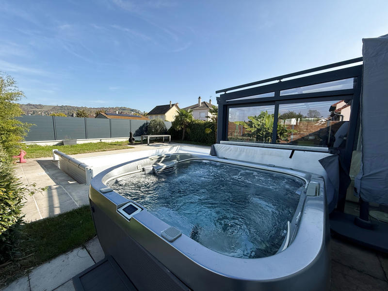 Maison - 177 m² - 6 pièces