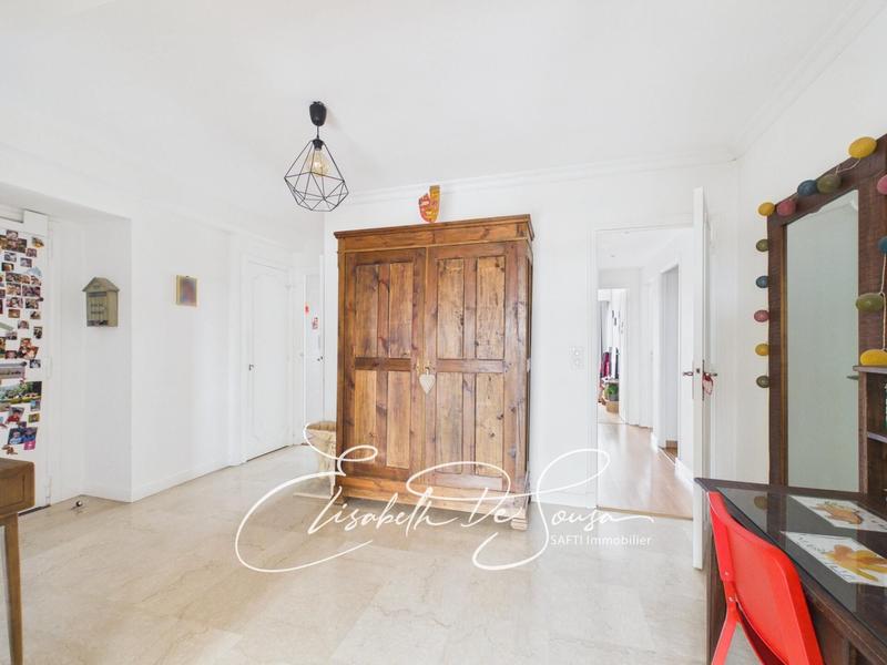 Appartement - 100 m² - 5 pièces