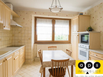 Maison - 80 m² - 5 pièces