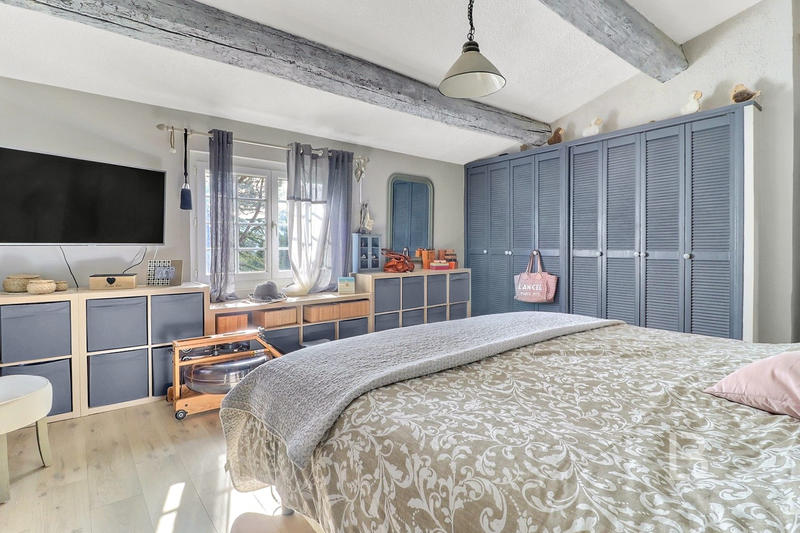 Maison ancienne - 390 m² - 9 pièces