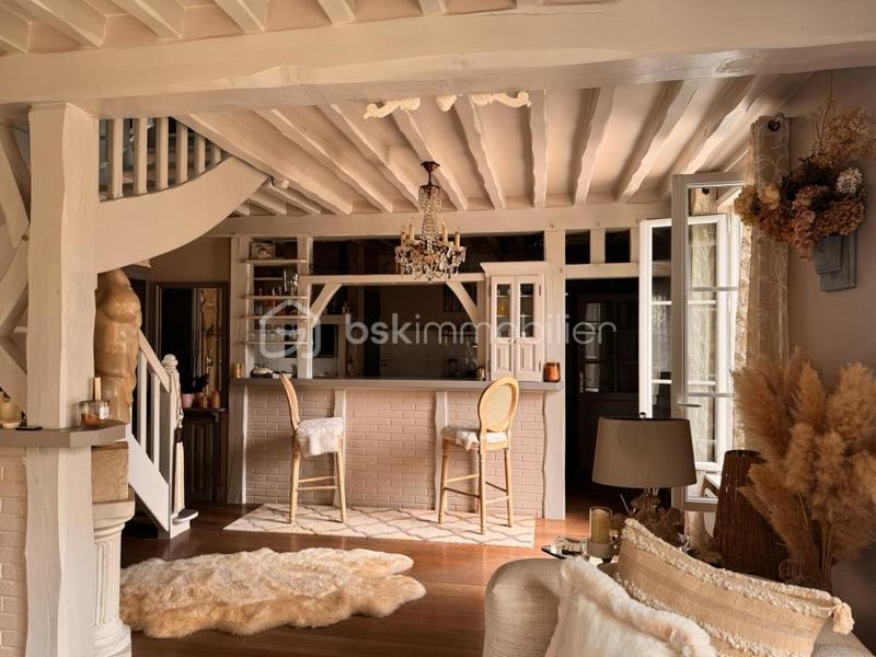 Propriété - 260 m² - 10 pièces