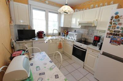 Maison - 85 m² - 5 pièces