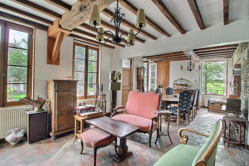 Demeure - 370 m² - 14 pièces