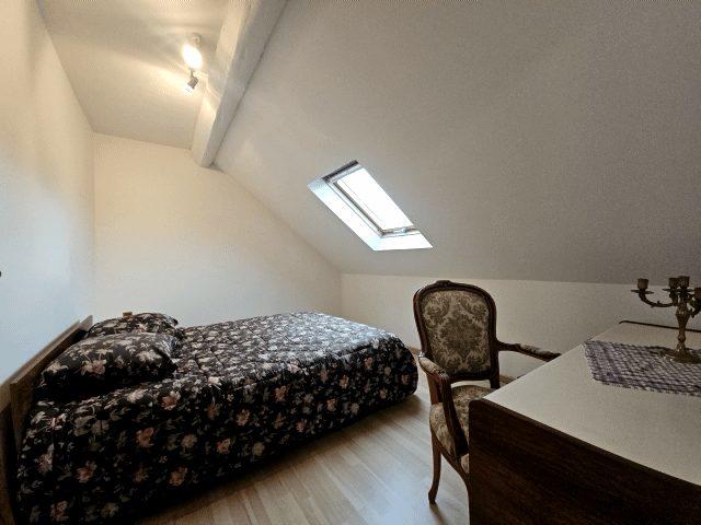 Maison - 145 m² - 9 pièces