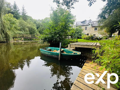 Maison - 310 m² - 8 pièces