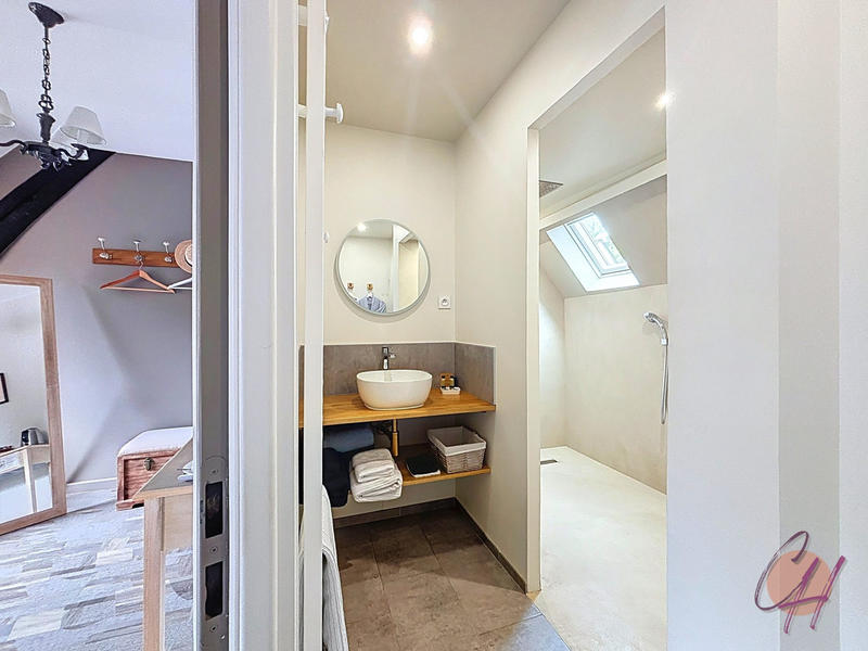 Maison ancienne - 228 m² - 10 pièces