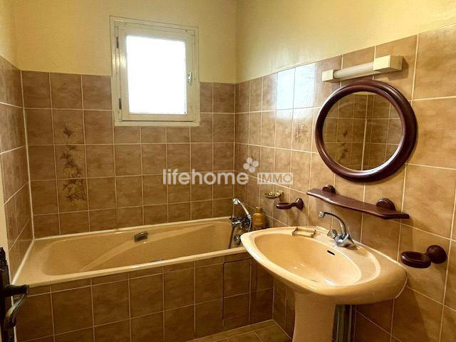 Maison traditionnelle - 116 m² - 6 pièces