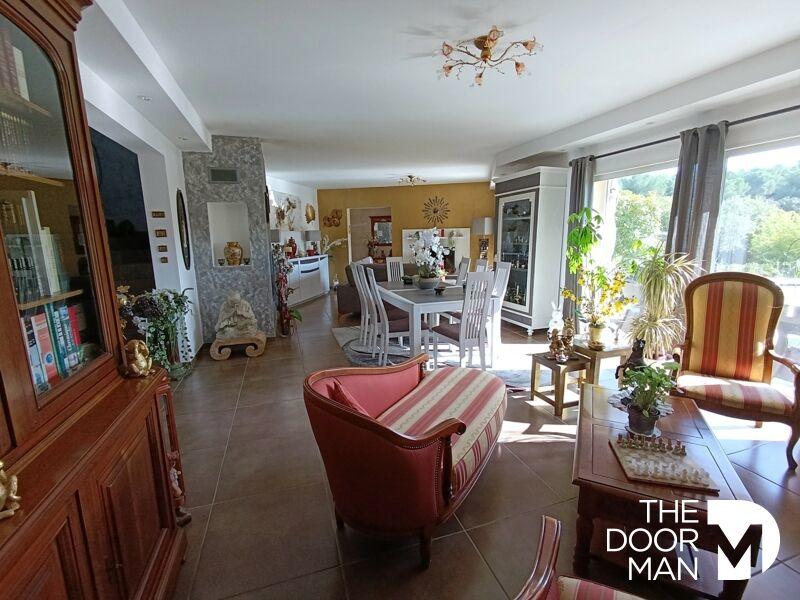 Maison - 159 m² - 5 pièces