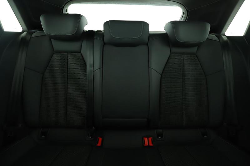 Audi A3 sportback 35 Tfsi mHEV s line s tronic 7 150 ch