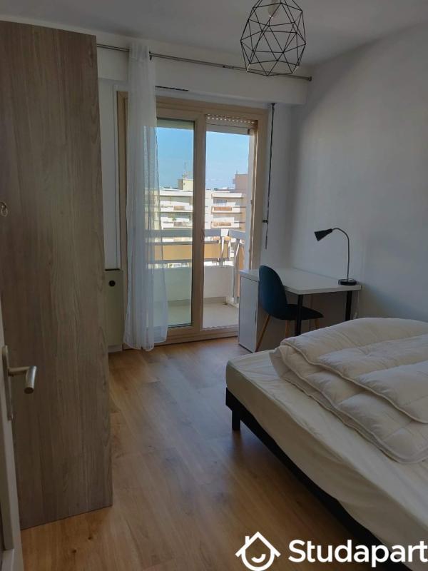 Chambre - 11 m² - 1 pièce