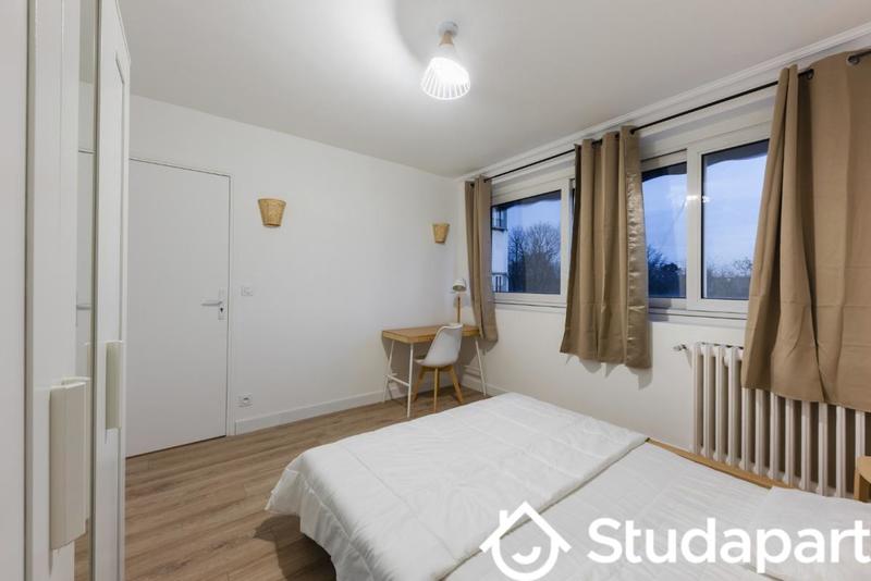 Chambre - 14 m² - 1 pièce