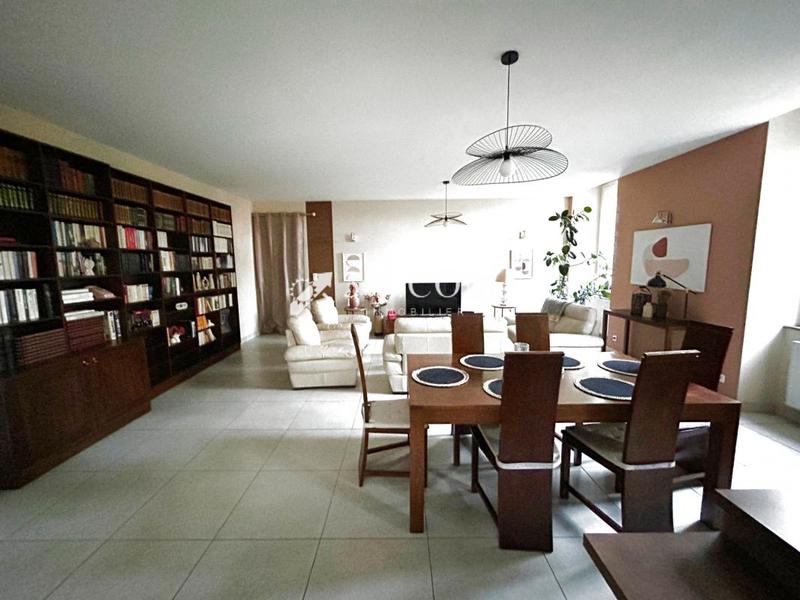 Appartement - 122 m² - 5 pièces