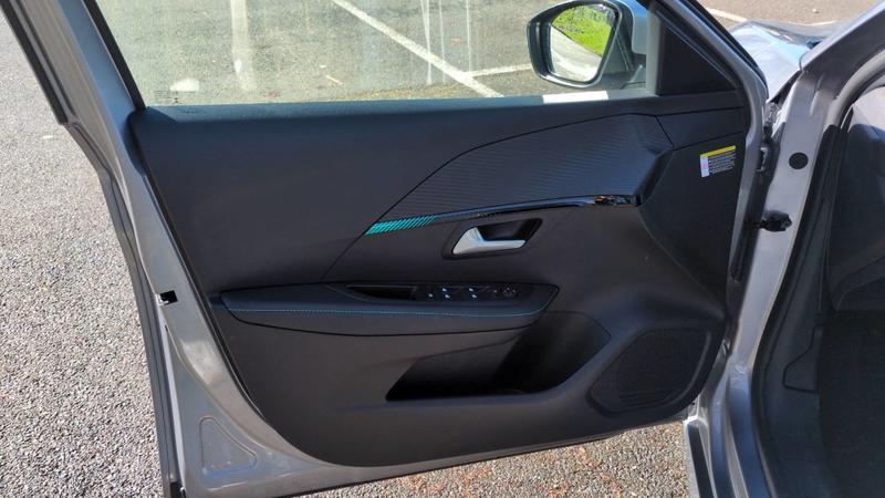 Peugeot 208 II 1.2 PureTech 100 Eat8 Allure Pack - Automatique Entretien constructeur