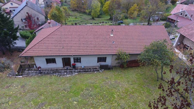 Maison - 222 m² - 9 pièces