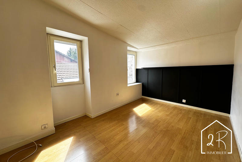 Maison - 350 m² - 6 pièces