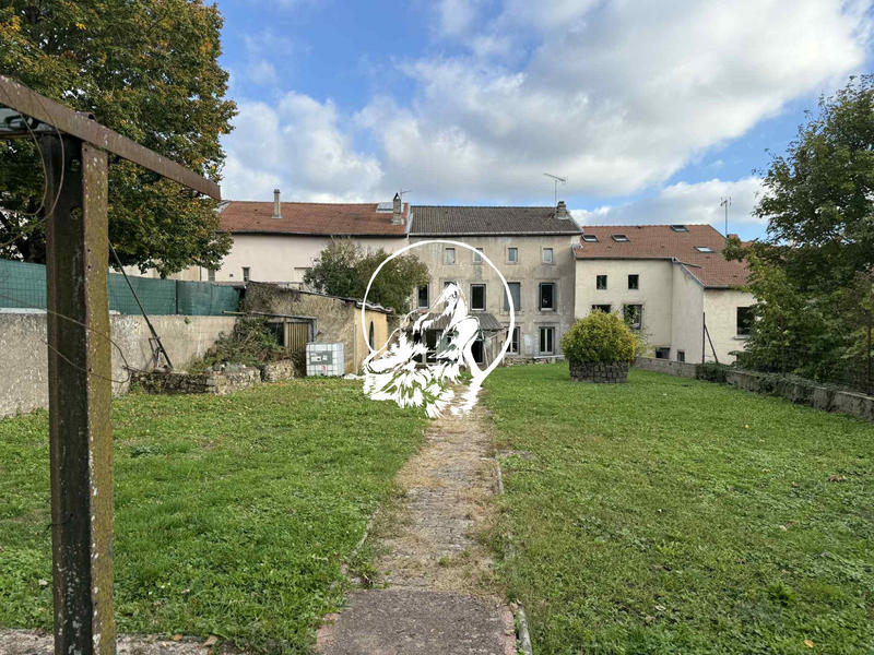 Maison - 297 m² - 9 pièces