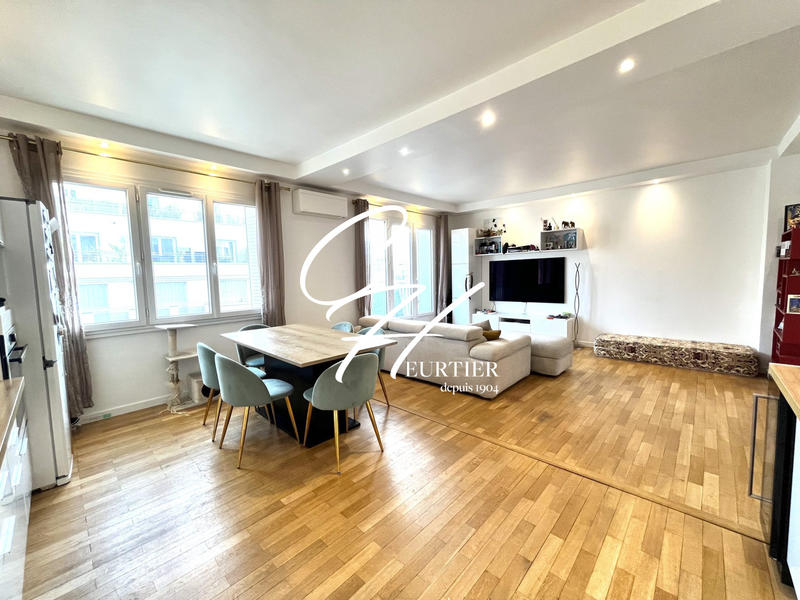 Appartement - 81 m² - 4 pièces